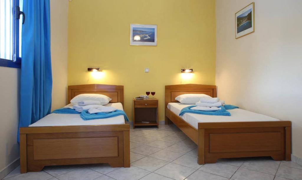 Theocharis Bros - Studios Apartments Áyios Nikítas Eksteriør bilde
