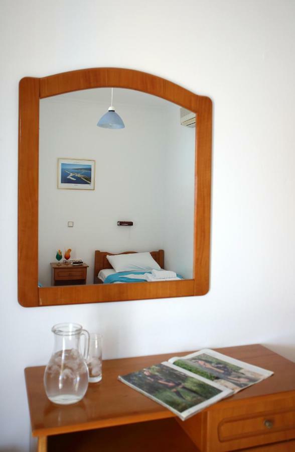 Theocharis Bros - Studios Apartments Áyios Nikítas Eksteriør bilde