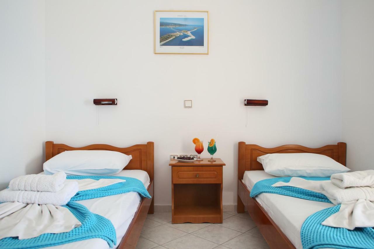 Theocharis Bros - Studios Apartments Áyios Nikítas Eksteriør bilde