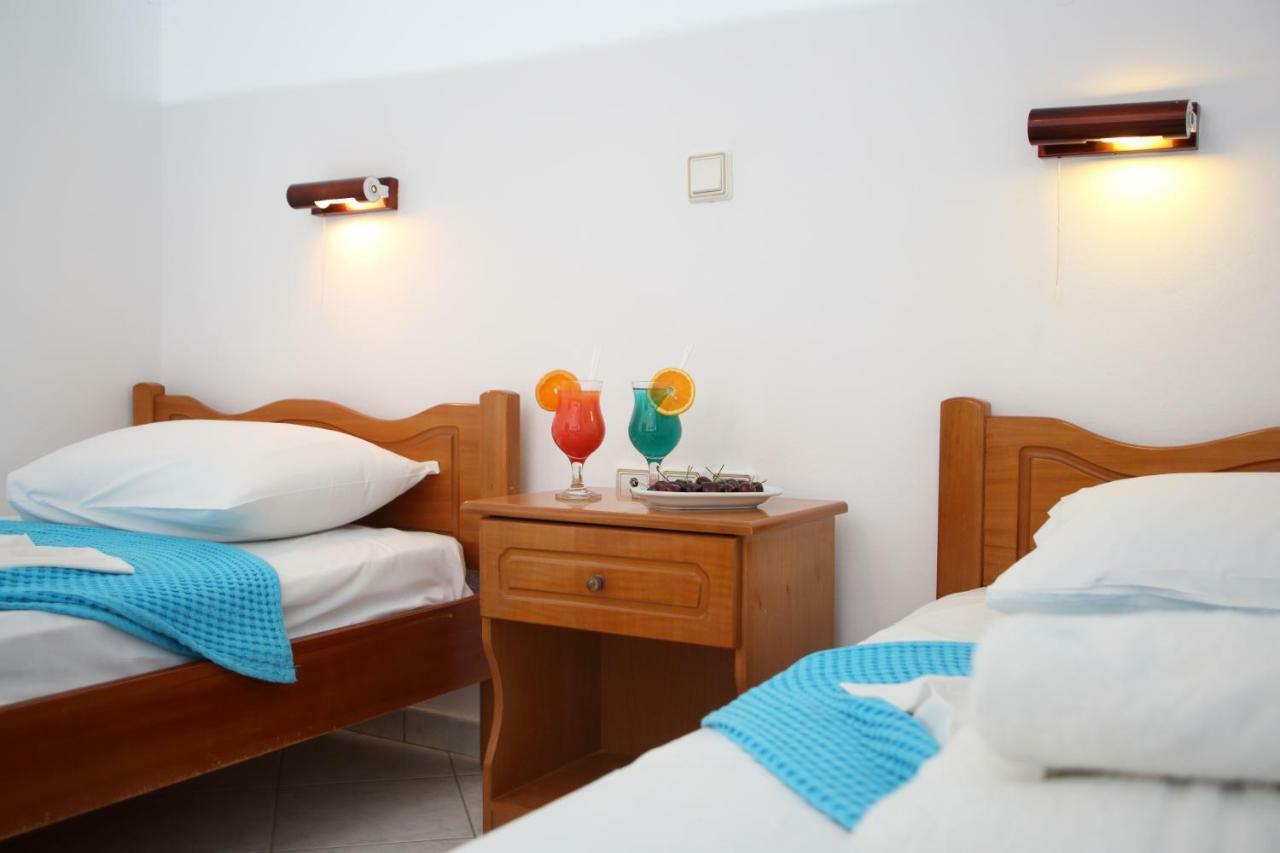 Theocharis Bros - Studios Apartments Áyios Nikítas Eksteriør bilde