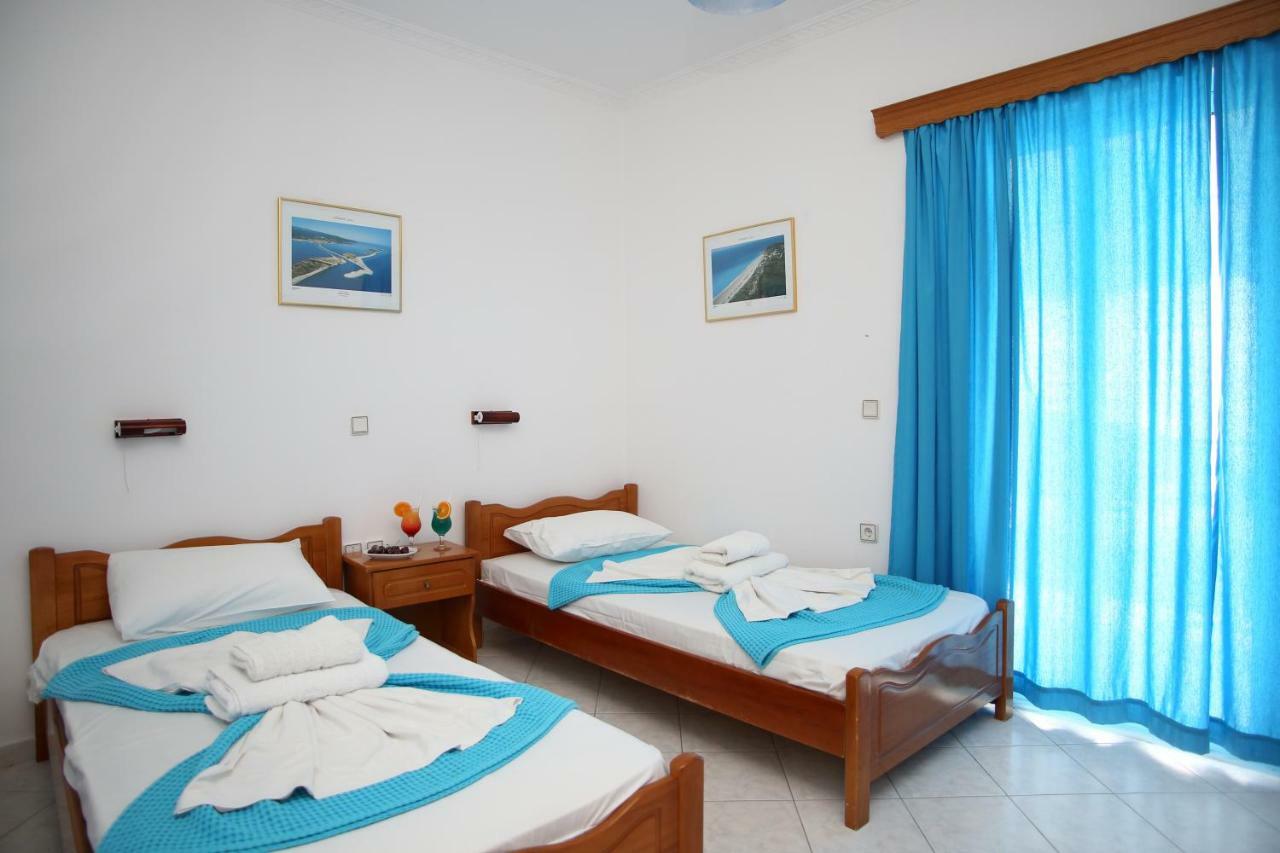 Theocharis Bros - Studios Apartments Áyios Nikítas Eksteriør bilde