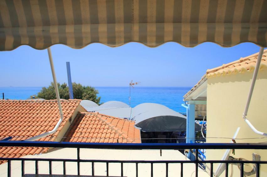 Theocharis Bros - Studios Apartments Áyios Nikítas Eksteriør bilde