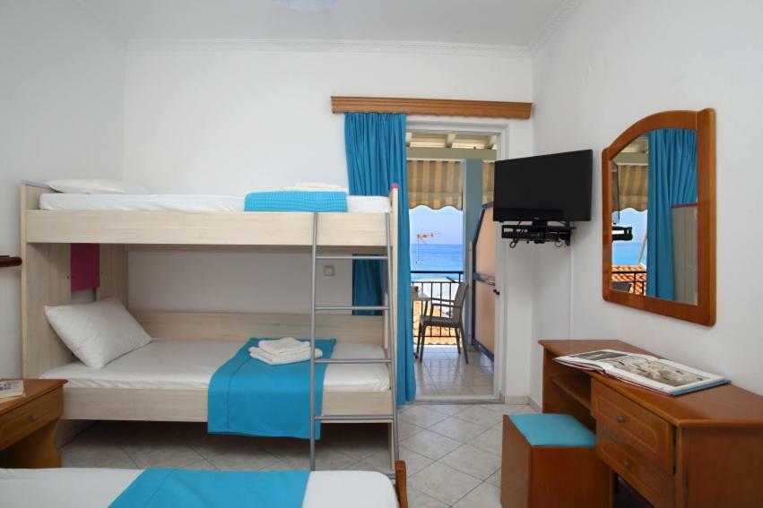 Theocharis Bros - Studios Apartments Áyios Nikítas Eksteriør bilde